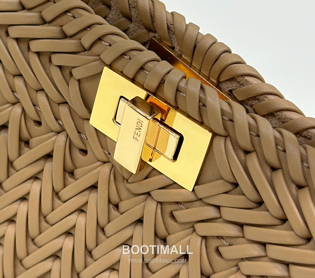 Fendi Peekaboo ISeeU Braided Woven Calfskin Top Handle Bag 펜디 피카부 아이씨유 브레이디드 우븐 카프스킨 탑핸들백 20cm 13