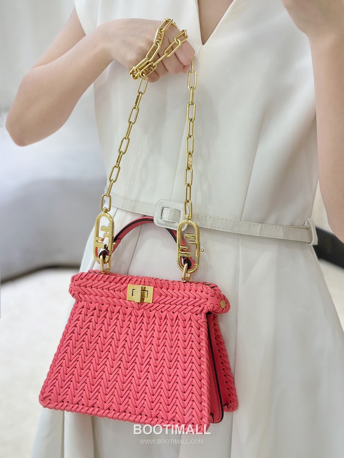 Fendi Peekaboo ISeeU Woven Leather Top Handle Bag 펜디 피카부 아이씨유 위빙 가죽 탑핸들백 20cm 3