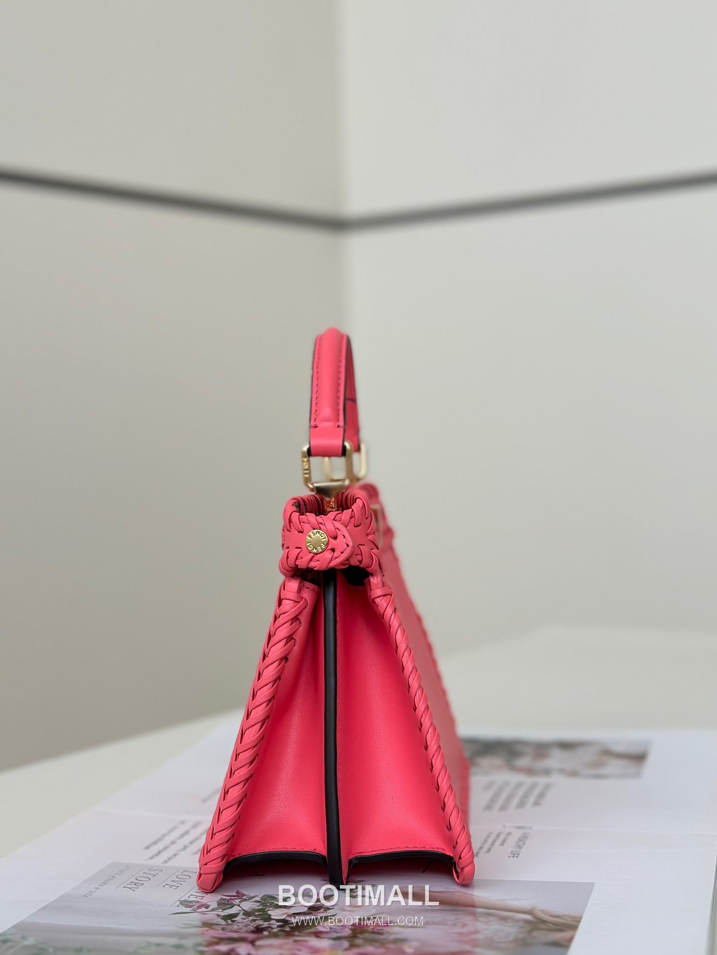 Fendi Peekaboo ISeeU Woven Leather Top Handle Bag 펜디 피카부 아이씨유 위빙 가죽 탑핸들백 20cm 7