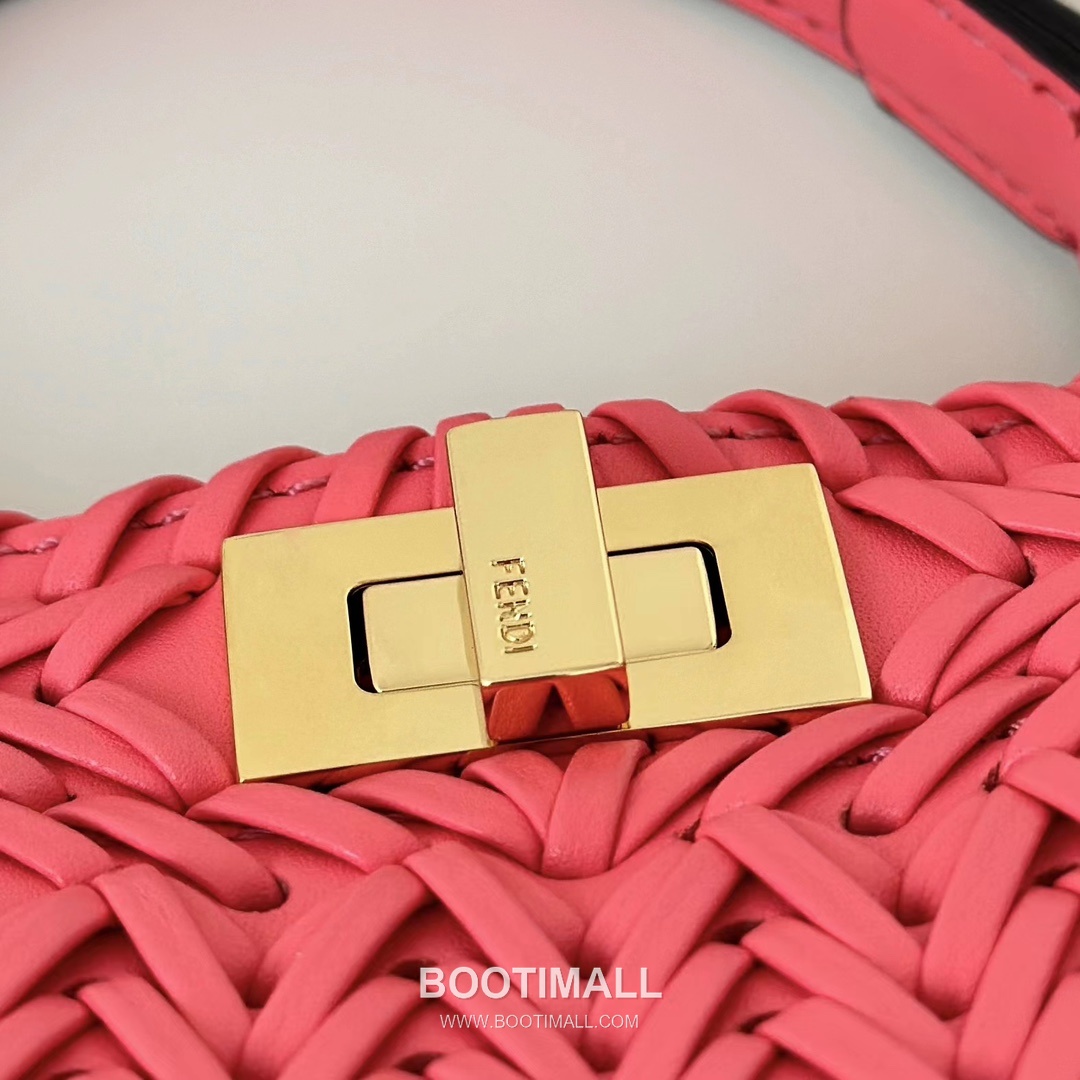 Fendi Peekaboo ISeeU Woven Leather Top Handle Bag 펜디 피카부 아이씨유 위빙 가죽 탑핸들백 20cm 10