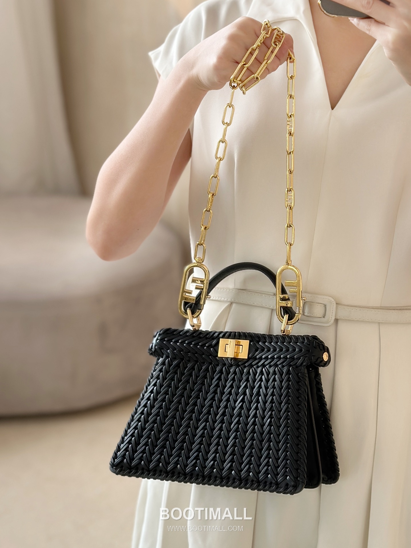 Fendi Peekaboo ISeeU Braided Woven Calfskin Black Top Handle Bag 펜디 피카부 아이씨유 브레이디드 우븐 카프스킨 블랙 탑핸들백 20cm 6