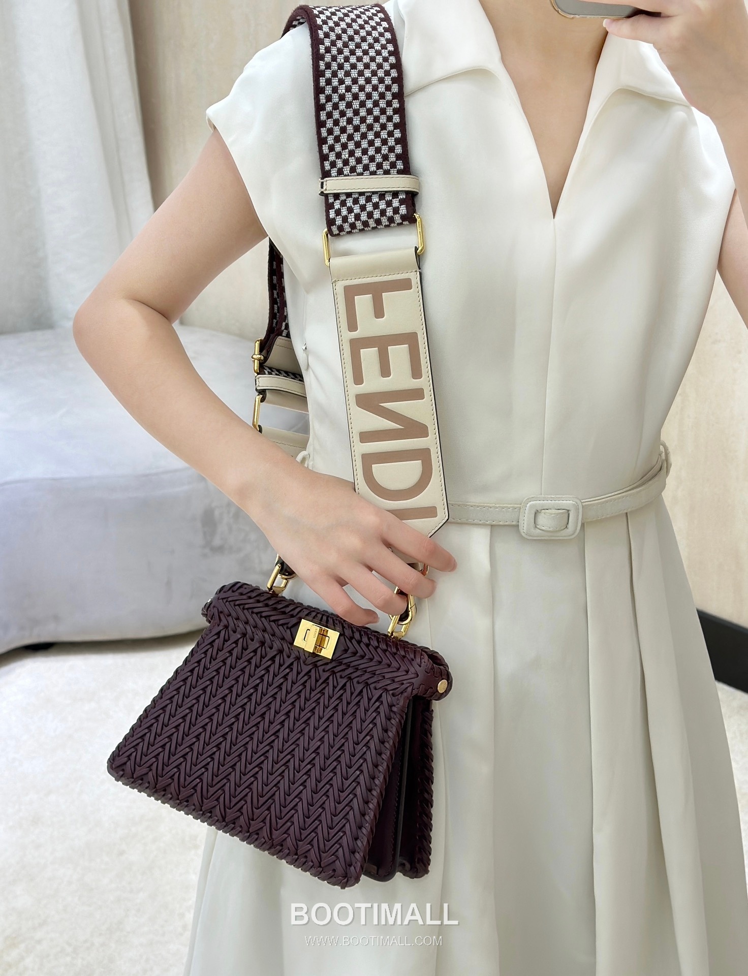 Fendi Peekaboo ISeeU Braided Calfskin Burgundy Top Handle Bag 펜디 피카부 아이씨유 브레이디드 카프스킨 버건디 탑핸들백 20cm 4