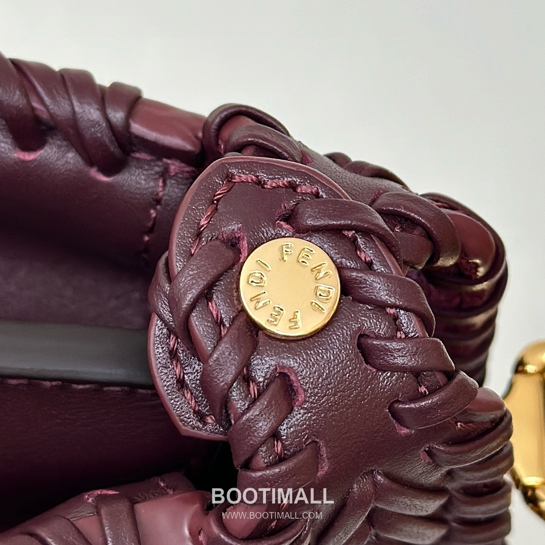 Fendi Peekaboo ISeeU Braided Calfskin Burgundy Top Handle Bag 펜디 피카부 아이씨유 브레이디드 카프스킨 버건디 탑핸들백 20cm 12