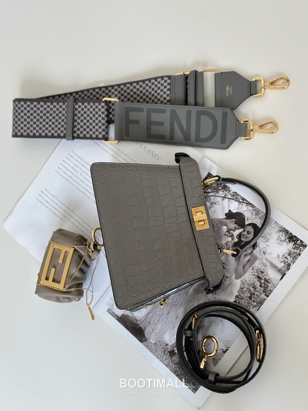 Fendi Peekaboo ISeeU Petite Croc-Embossed Leather Dark Gray Top Handle Bag 펜디 피카부 아이씨유 쁘띠 크로커 엠보스드 레더 다크그레이 탑핸들백 20cm 7