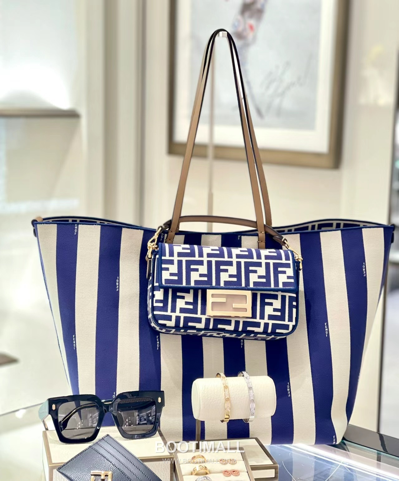 Fendi Roll Pequin FF Reversible Blue Tote Bag 펜디 롤 페퀸 FF 리버서블 블루 토트백 33cm 3
