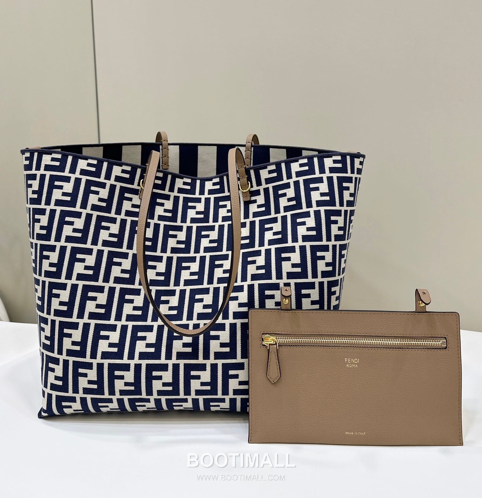 Fendi Roll Pequin FF Reversible Blue Tote Bag 펜디 롤 페퀸 FF 리버서블 블루 토트백 33cm 11
