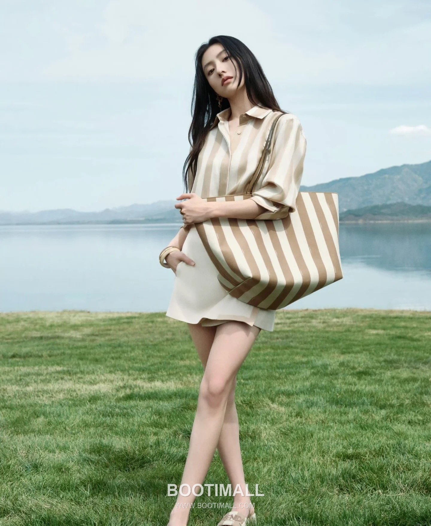 Fendi Roll Pequin FF Reversible Canvas Beige Tote Bag 펜디 롤 페퀸 FF 리버서블 캔버스 베이지 토트백 33cm 3