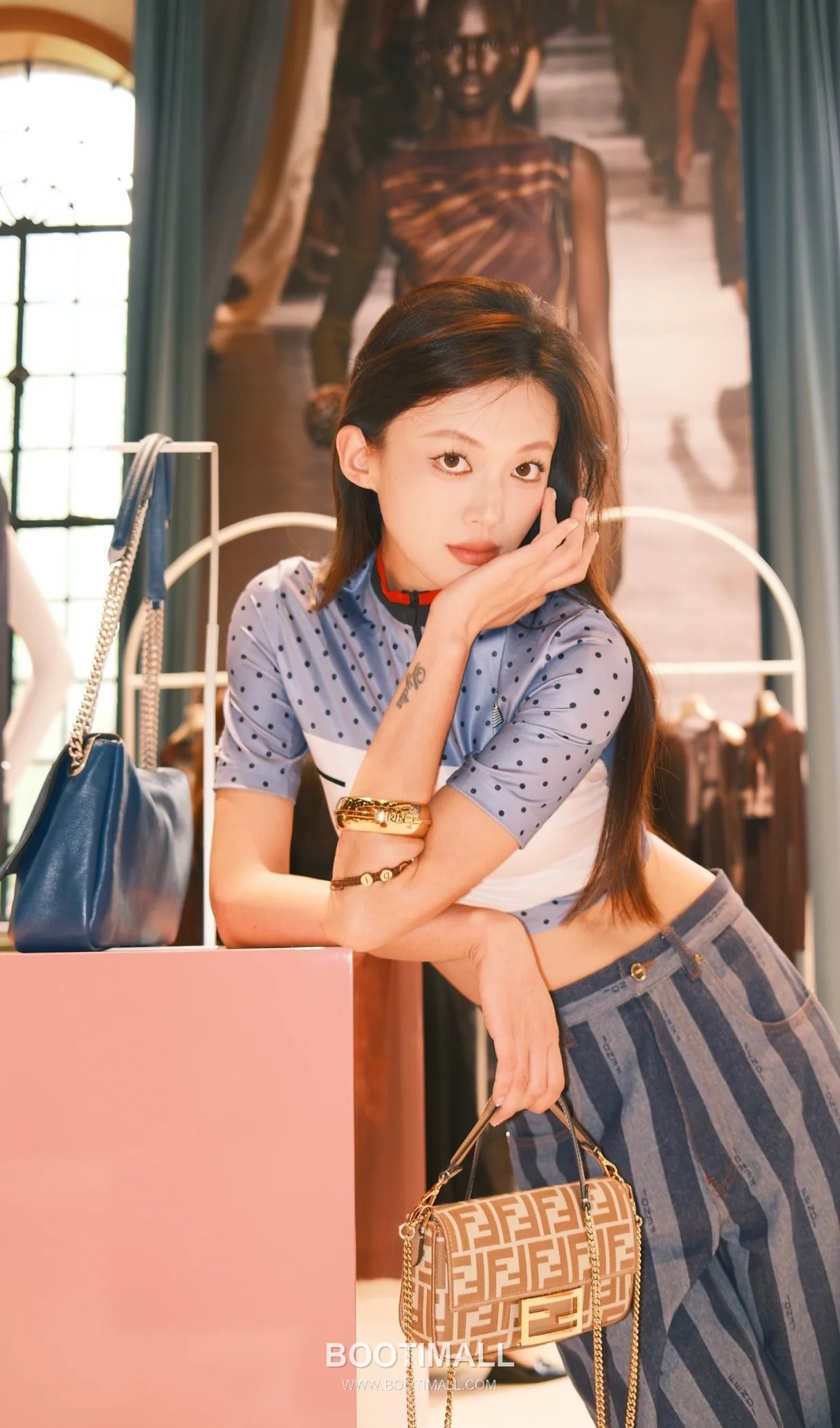 Fendi Baguette FF Logo Pequin FF Fabric Beige Chain Flap Bag 펜디 바게트 FF 로고 페퀸 패브릭 베이지 체인 플랩백 20cm 8