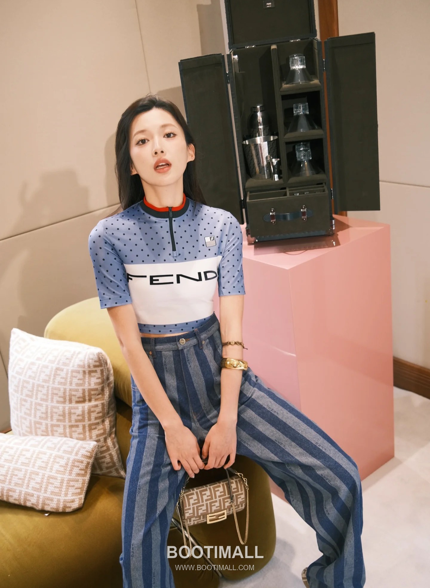 Fendi Baguette FF Logo Pequin FF Fabric Beige Chain Flap Bag 펜디 바게트 FF 로고 페퀸 패브릭 베이지 체인 플랩백 20cm 9