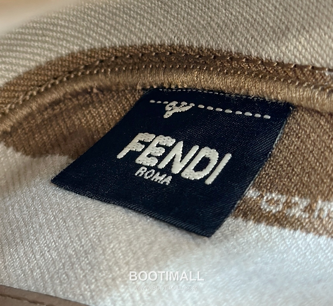 Fendi Baguette FF Logo Pequin FF Fabric Beige Chain Flap Bag 펜디 바게트 FF 로고 페퀸 패브릭 베이지 체인 플랩백 20cm 16