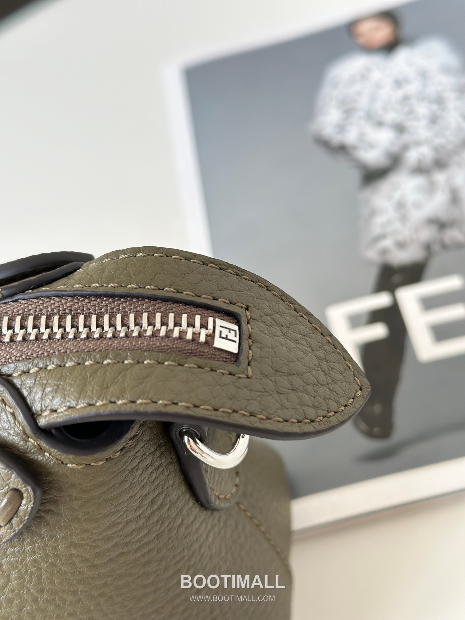 Fendi By The Way Selleria Calfskin Boston Bag 펜디 바이 더 웨이 셀레리아 카프스킨 보스턴백 20cm 13