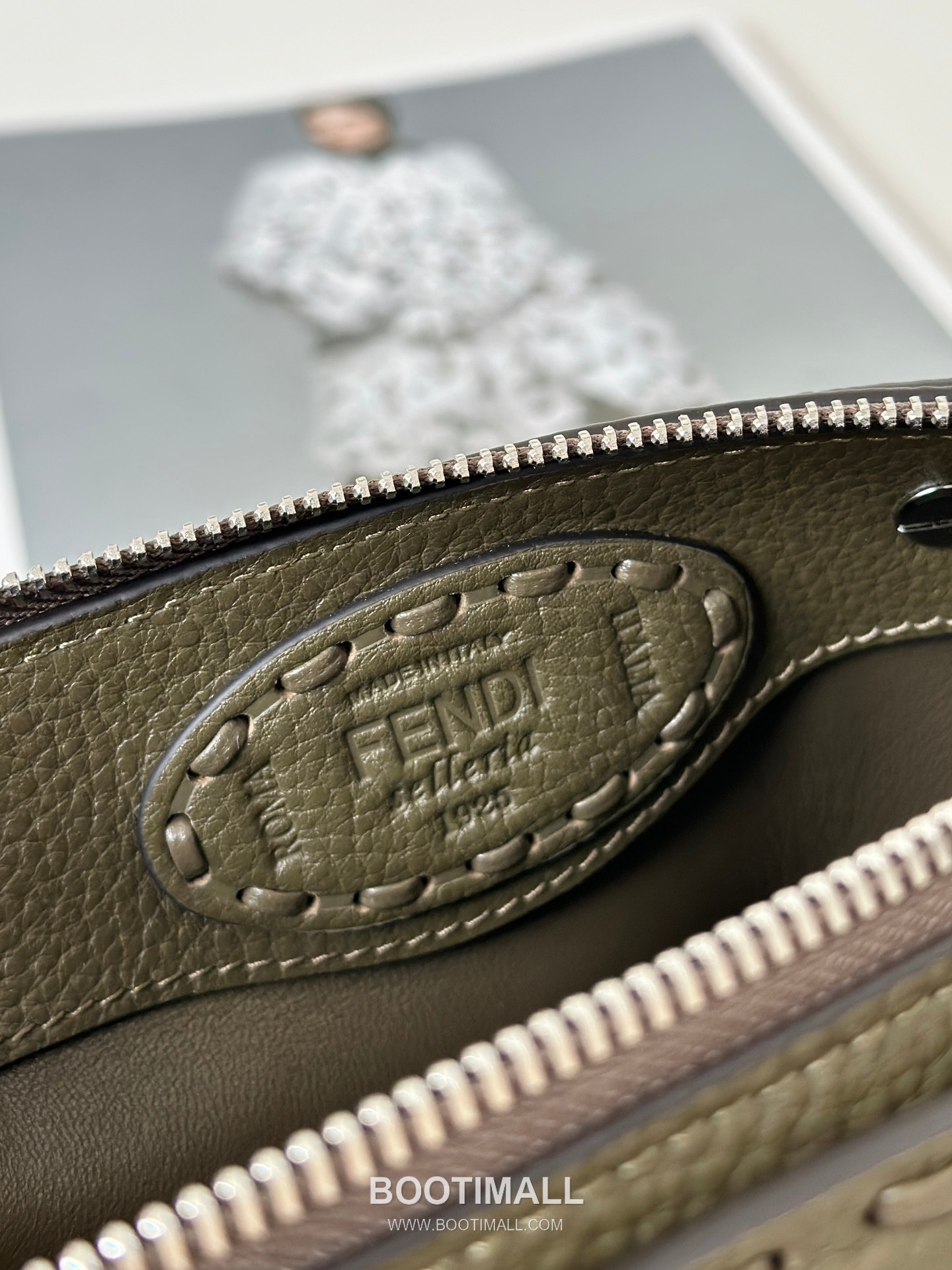 Fendi By The Way Selleria Calfskin Boston Bag 펜디 바이 더 웨이 셀레리아 카프스킨 보스턴백 20cm 14