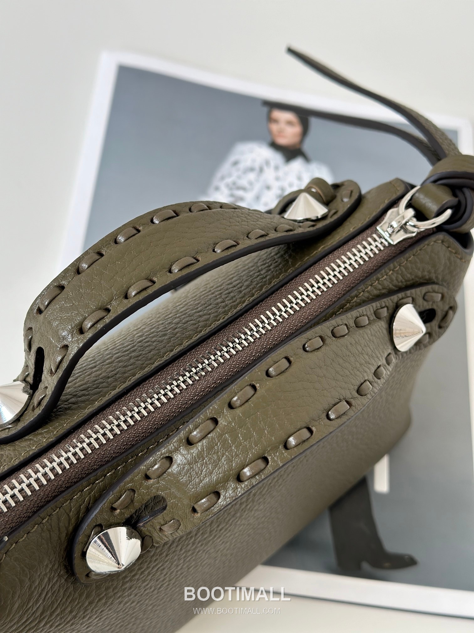 Fendi By The Way Selleria Calfskin Boston Bag 펜디 바이 더 웨이 셀레리아 카프스킨 보스턴백 20cm 15