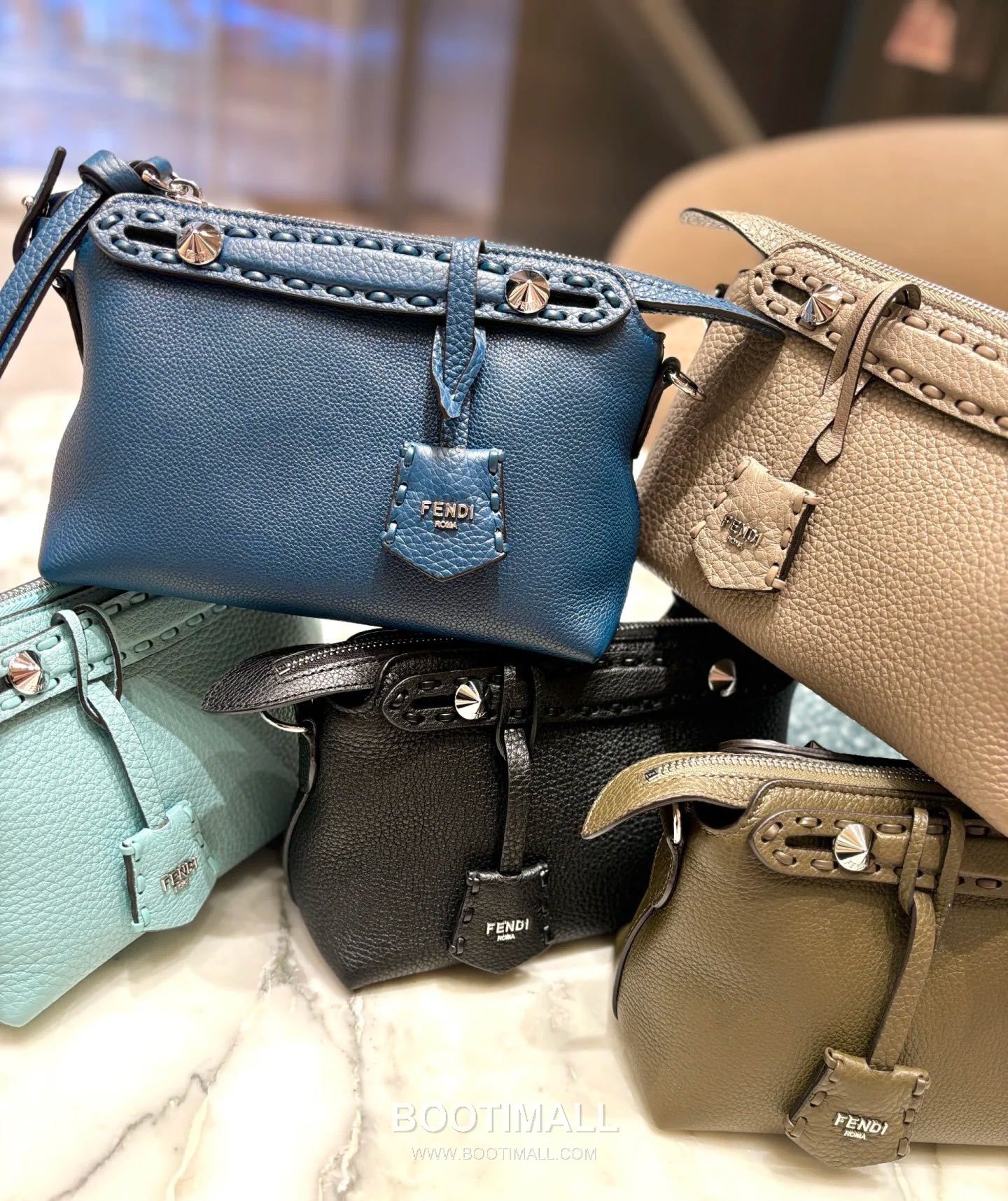 Fendi By The Way Selleria Calfskin Boston Bag 펜디 바이 더 웨이 셀레리아 카프스킨 보스턴백 20cm 22