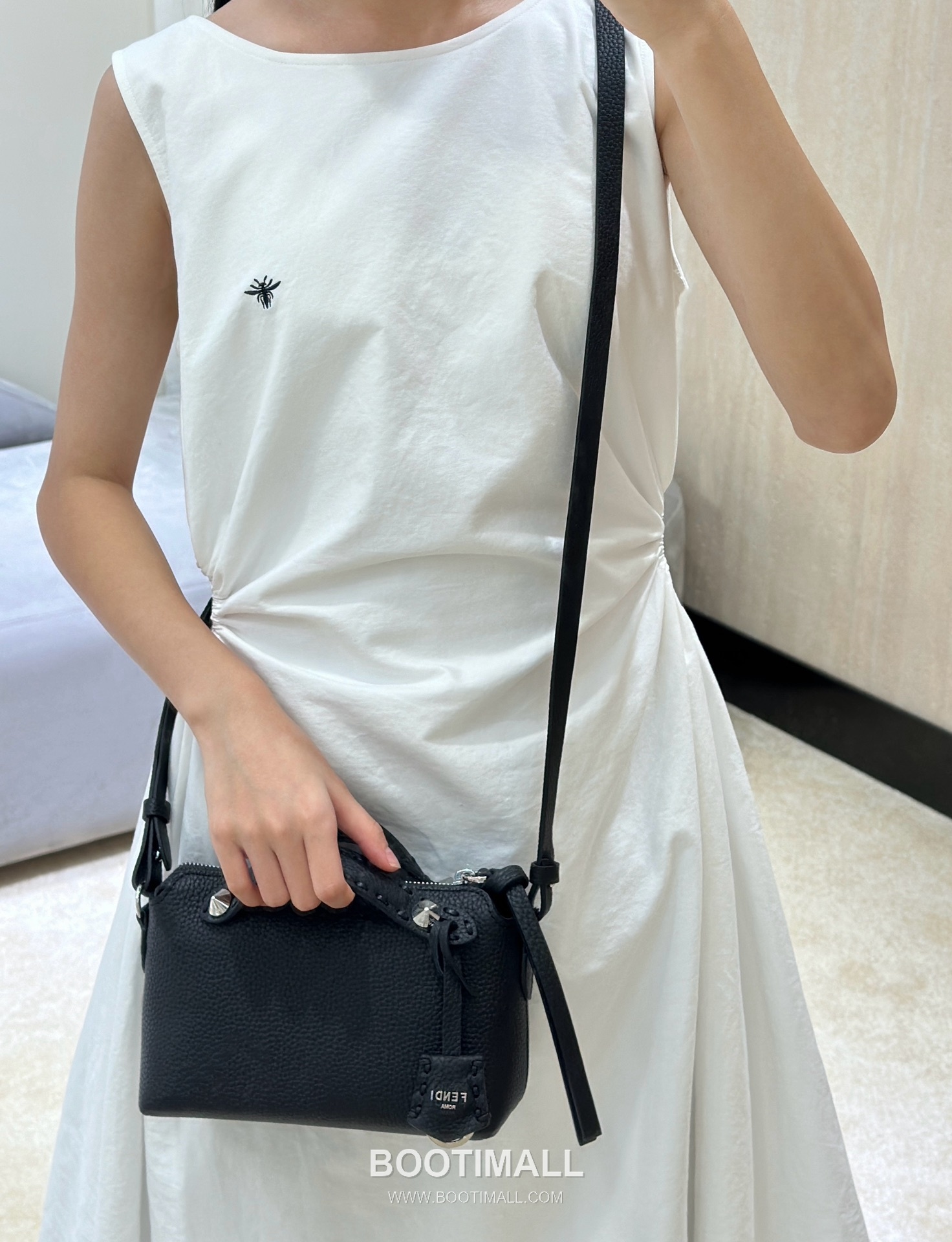 Fendi By The Way Selleria Calfskin Top Handle Bag 펜디 바이 더 웨이 셀레리아 카프스킨 탑핸들백 20cm 2