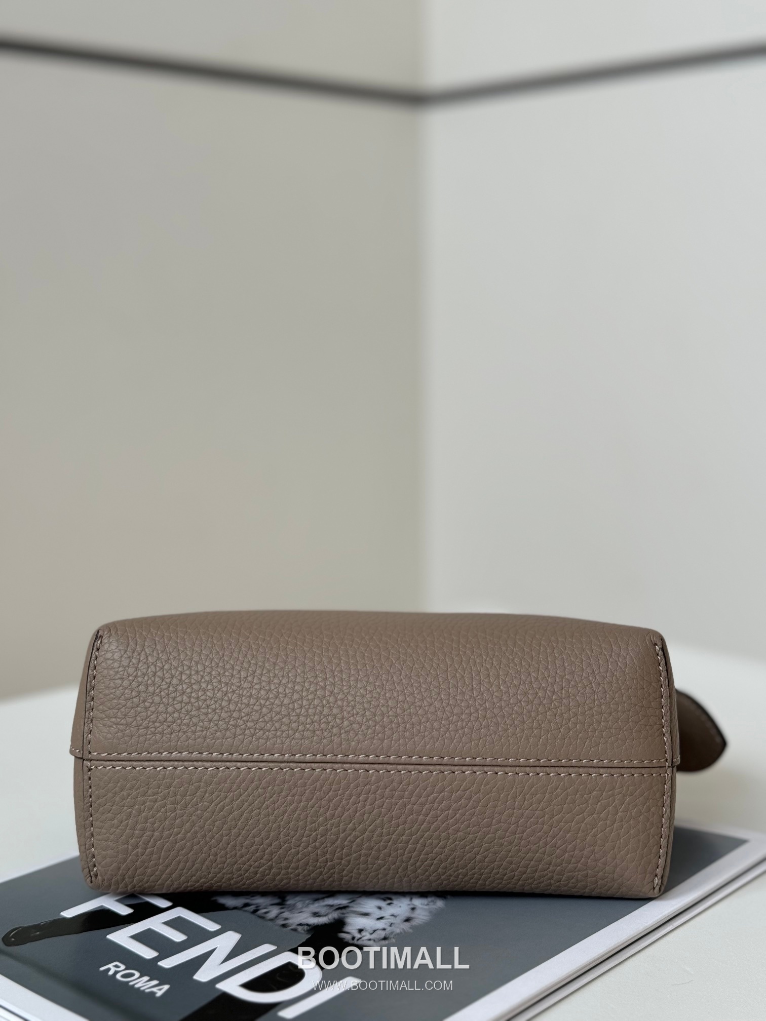 Fendi By The Way Selleria Calfskin Boston Bag 펜디 바이 더 웨이 셀레리아 카프스킨 보스턴백 20cm 8