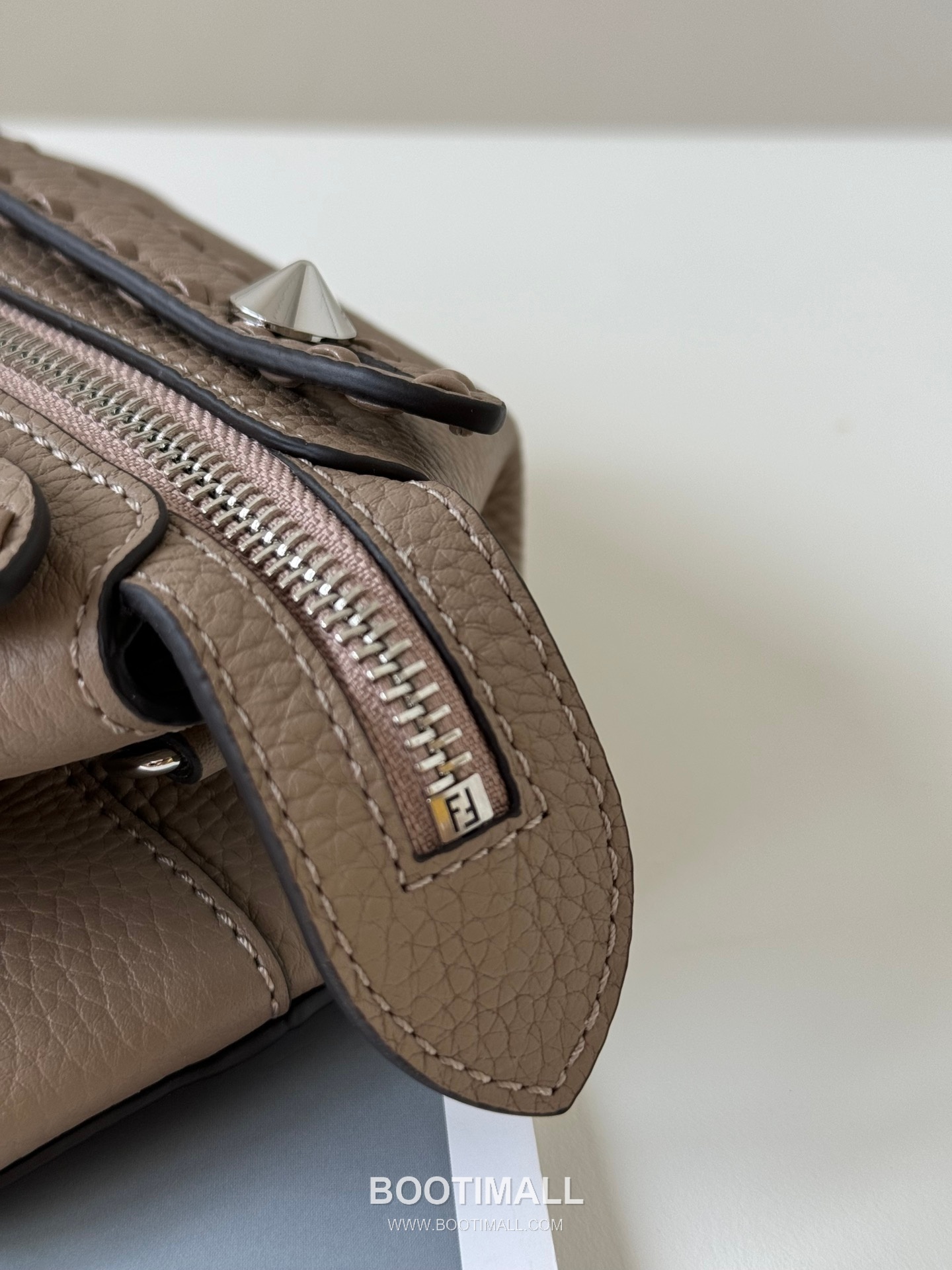 Fendi By The Way Selleria Calfskin Boston Bag 펜디 바이 더 웨이 셀레리아 카프스킨 보스턴백 20cm 9