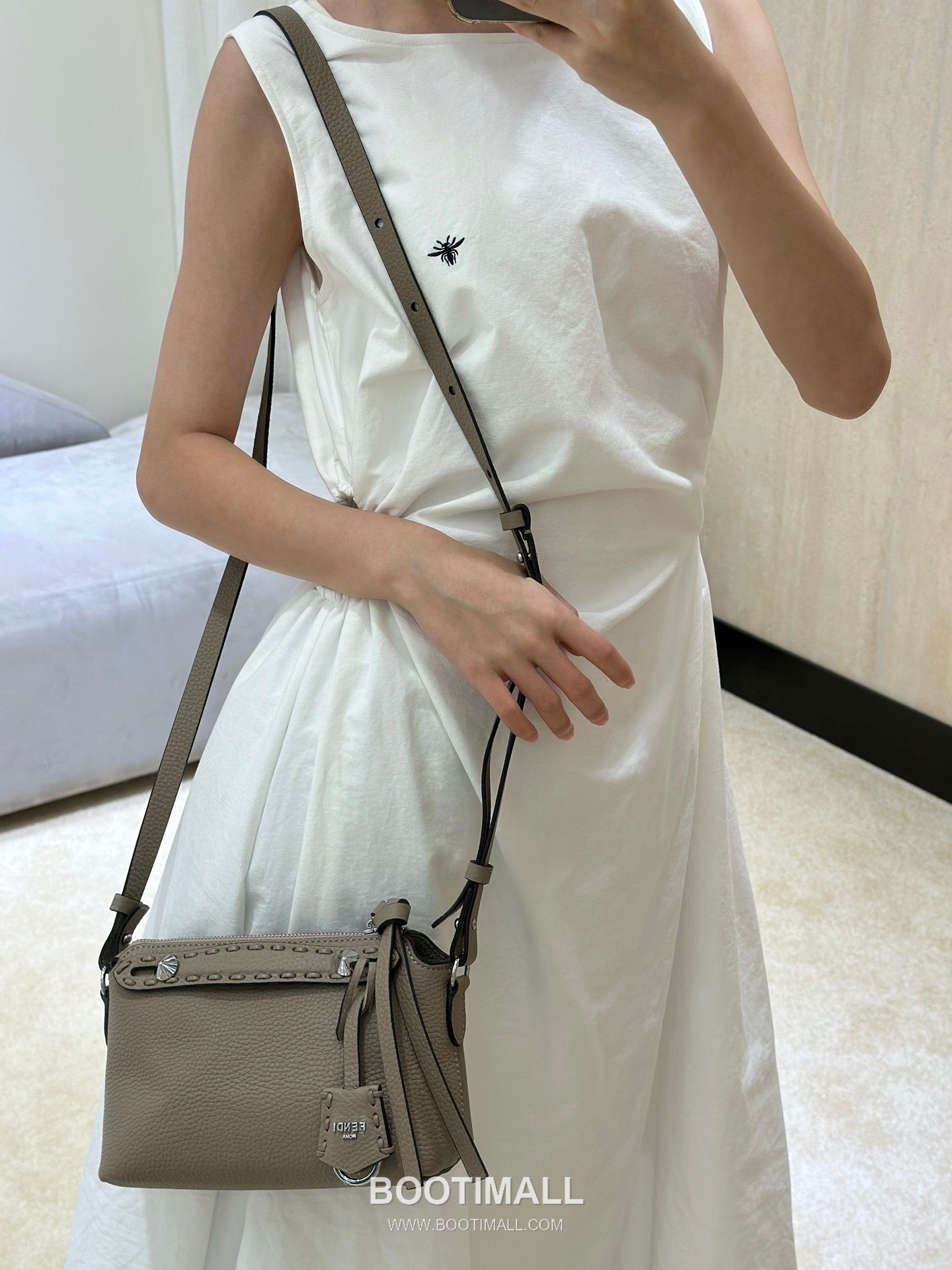 Fendi By The Way Selleria Calfskin Boston Bag 펜디 바이 더 웨이 셀레리아 카프스킨 보스턴백 20cm 15