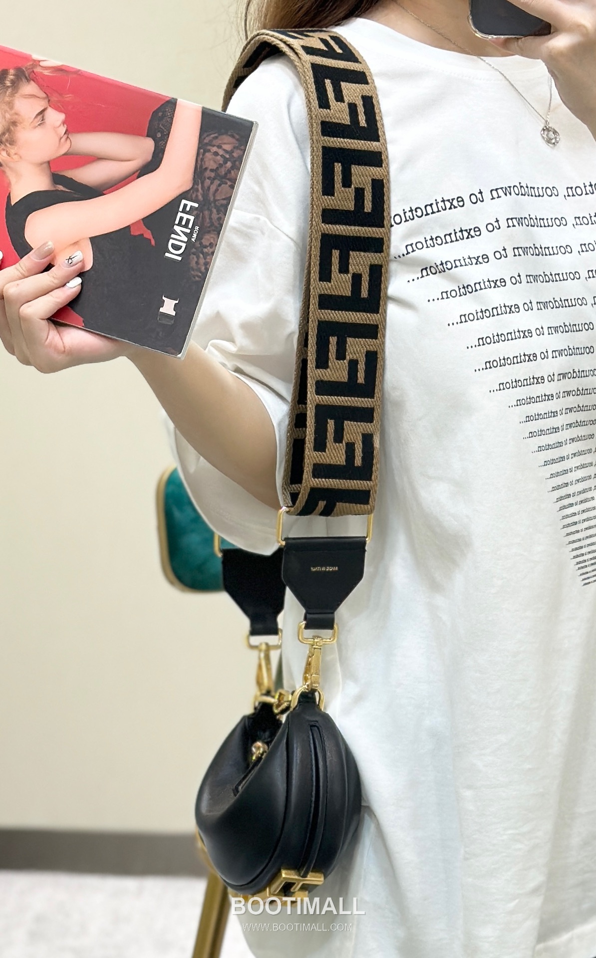 Fendi Fendigraphy Mini Cowhide Beige Shoulder Bag 펜디 그래피 미니 소가죽 베이지 숄더백 16.5cm 4