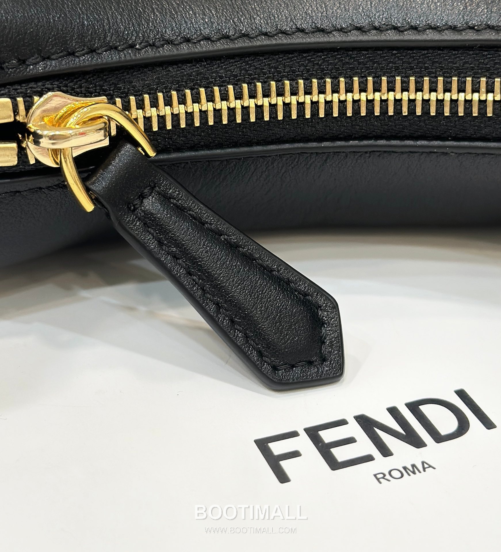 Fendi Fendigraphy Mini Cowhide Beige Shoulder Bag 펜디 그래피 미니 소가죽 베이지 숄더백 16.5cm 15