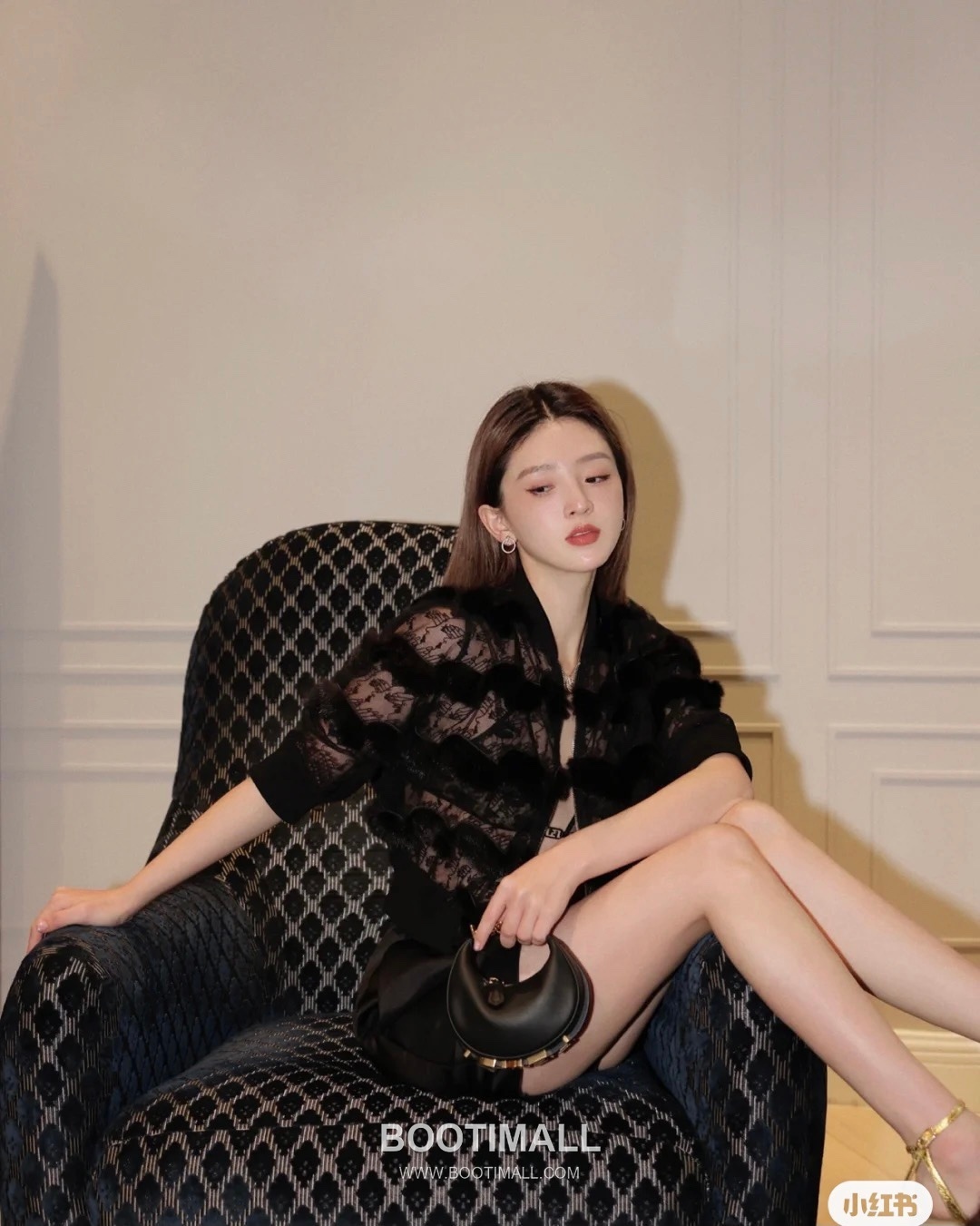 Fendi Fendigraphy Mini Cowhide Beige Shoulder Bag 펜디 그래피 미니 소가죽 베이지 숄더백 16.5cm 27