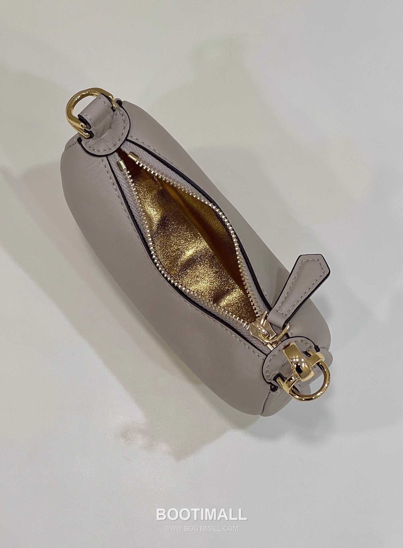 Fendi Fendigraphy Mini Cowhide Shoulder Bag 펜디 그래피 미니 소가죽 숄더백 29cm 15