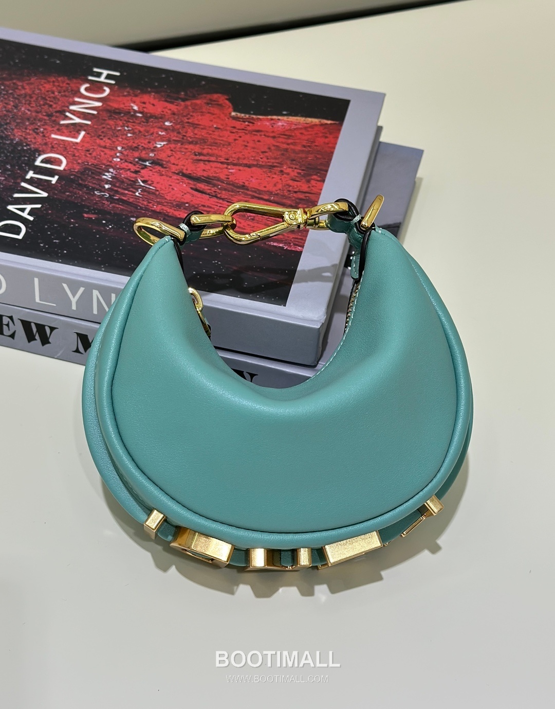 Fendi Fendigraphy Leather Shoulder Bag 펜디 펜디그래피 가죽 숄더백 16.5cm 1