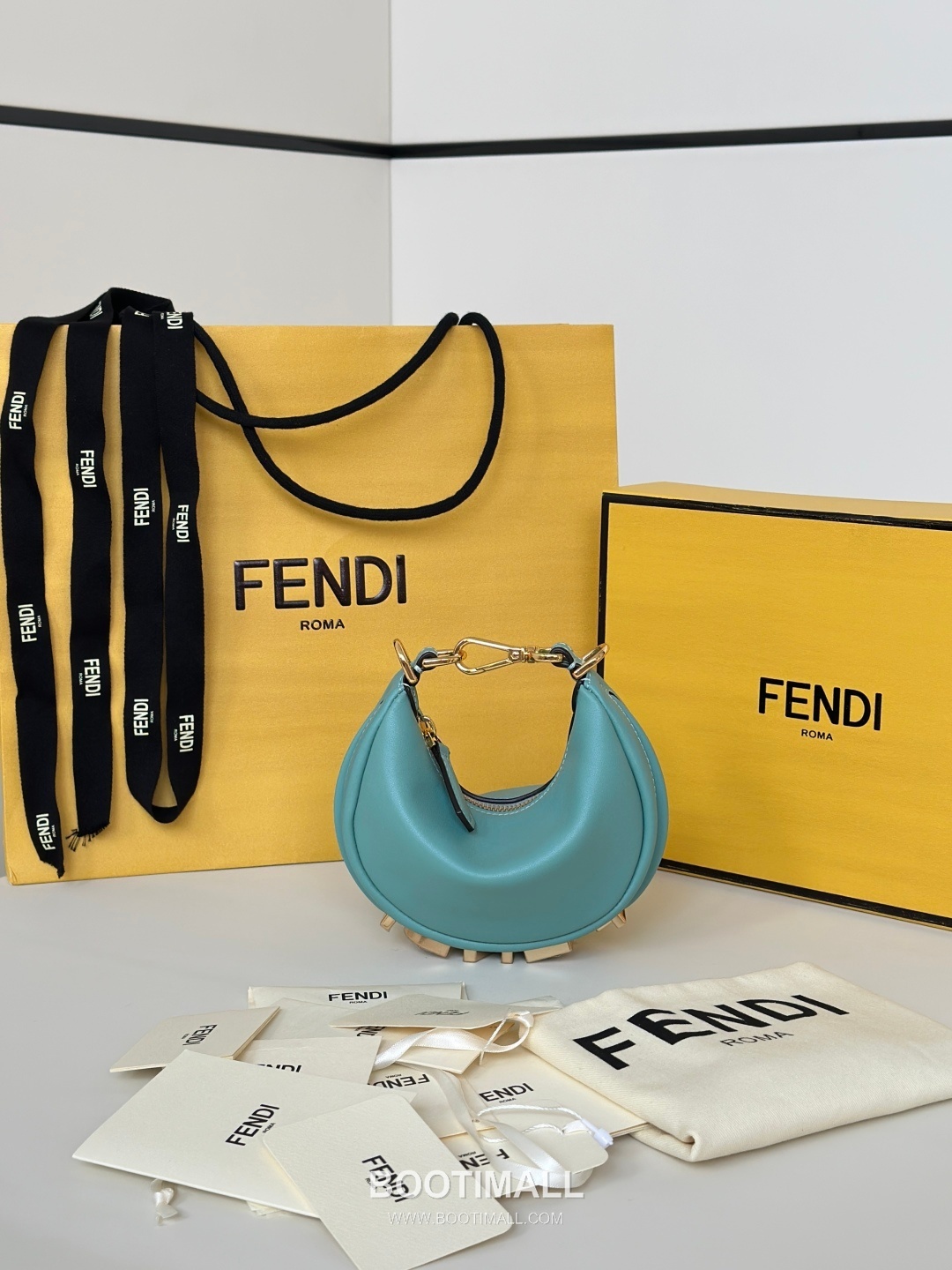 Fendi Fendigraphy Leather Shoulder Bag 펜디 펜디그래피 가죽 숄더백 16.5cm 6