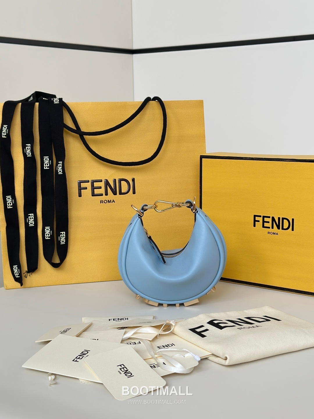 Fendi Fendigraphy Leather Shoulder Bag 펜디 펜디그래피 가죽 숄더백 16.5cm 6