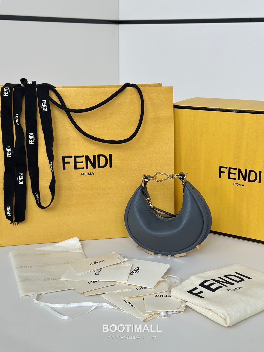 Fendi Fendigraphy Mini Soft Cowhide Shoulder Bag 펜디 그래피 미니 소프트 소가죽 숄더백 16.5cm 4