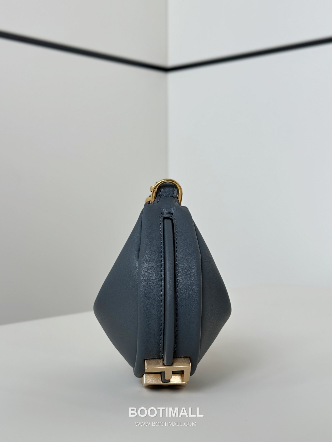 Fendi Fendigraphy Mini Soft Cowhide Shoulder Bag 펜디 그래피 미니 소프트 소가죽 숄더백 16.5cm 6