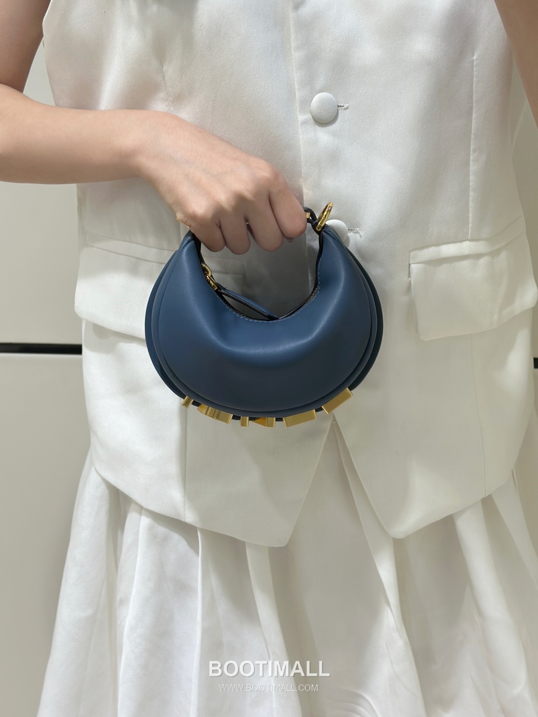 Fendi Fendigraphy Mini Calfskin Shoulder Bag 펜디 그래피 미니 카프스킨 숄더백 16.5cm 2