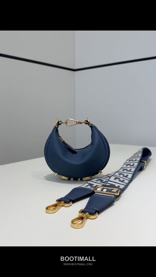 Fendi Fendigraphy Mini Calfskin Shoulder Bag 펜디 그래피 미니 카프스킨 숄더백 16.5cm 4