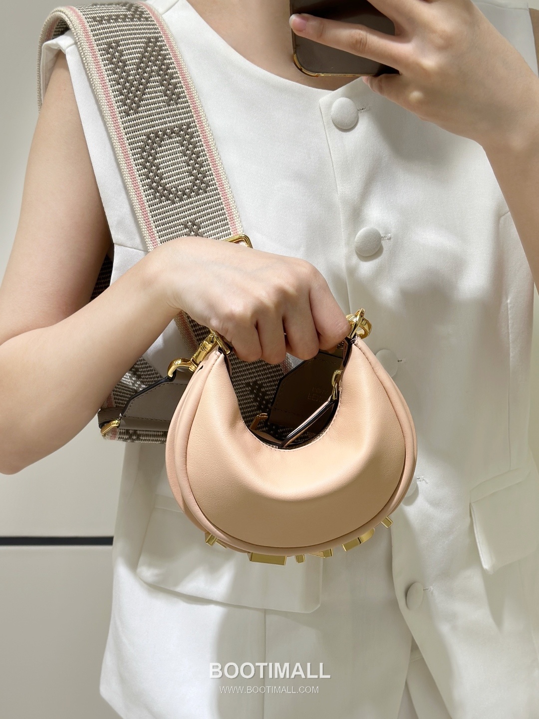 Fendi Fendigraphy Mini Calfskin Shoulder Bag 펜디 그래피 미니 카프스킨 숄더백 16.5cm 6