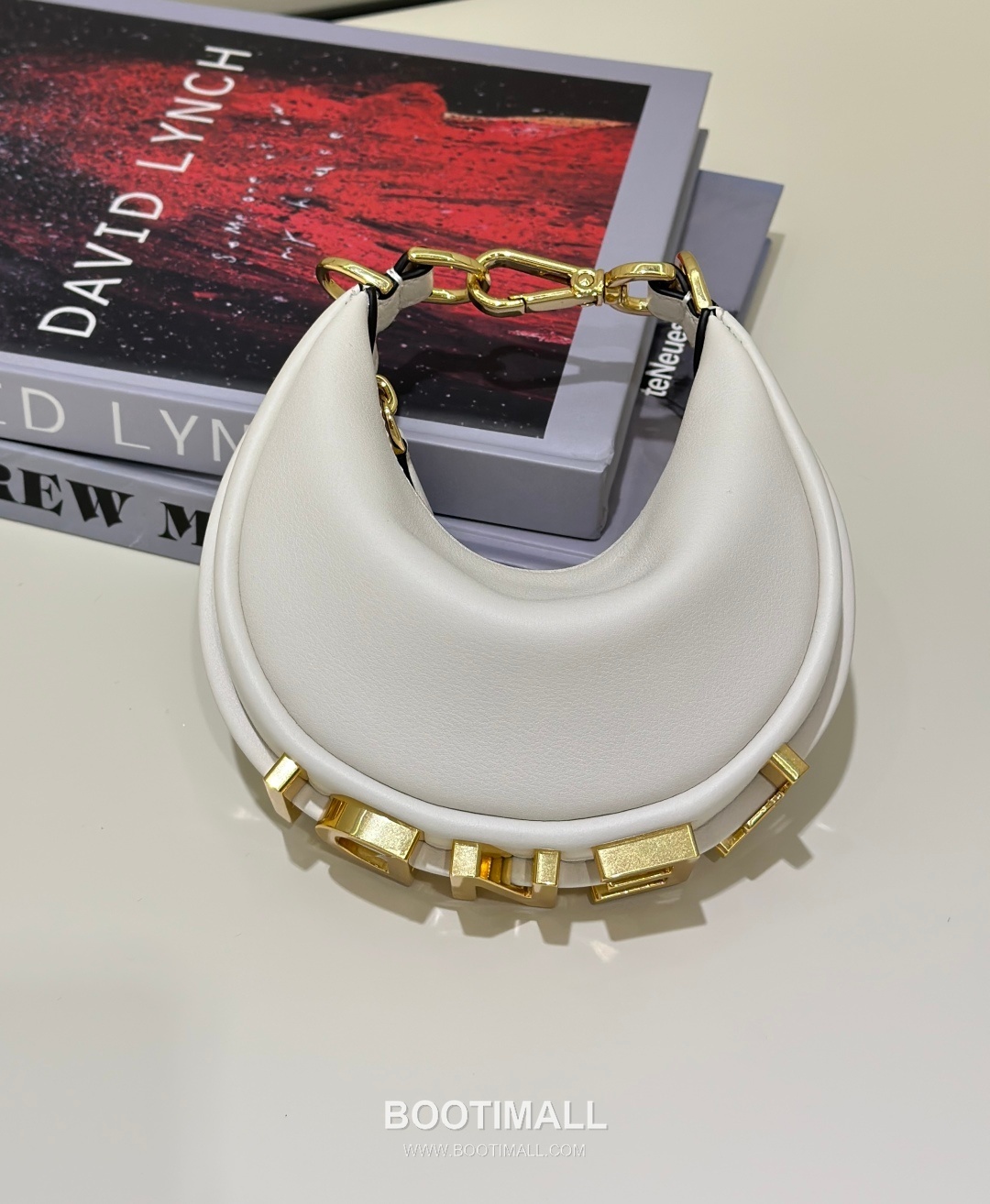 Fendi Fendigraphy Calfskin Mini Shoulder Bag 펜디 펜디그래피 송아지가죽 미니 숄더백 16.5cm 1