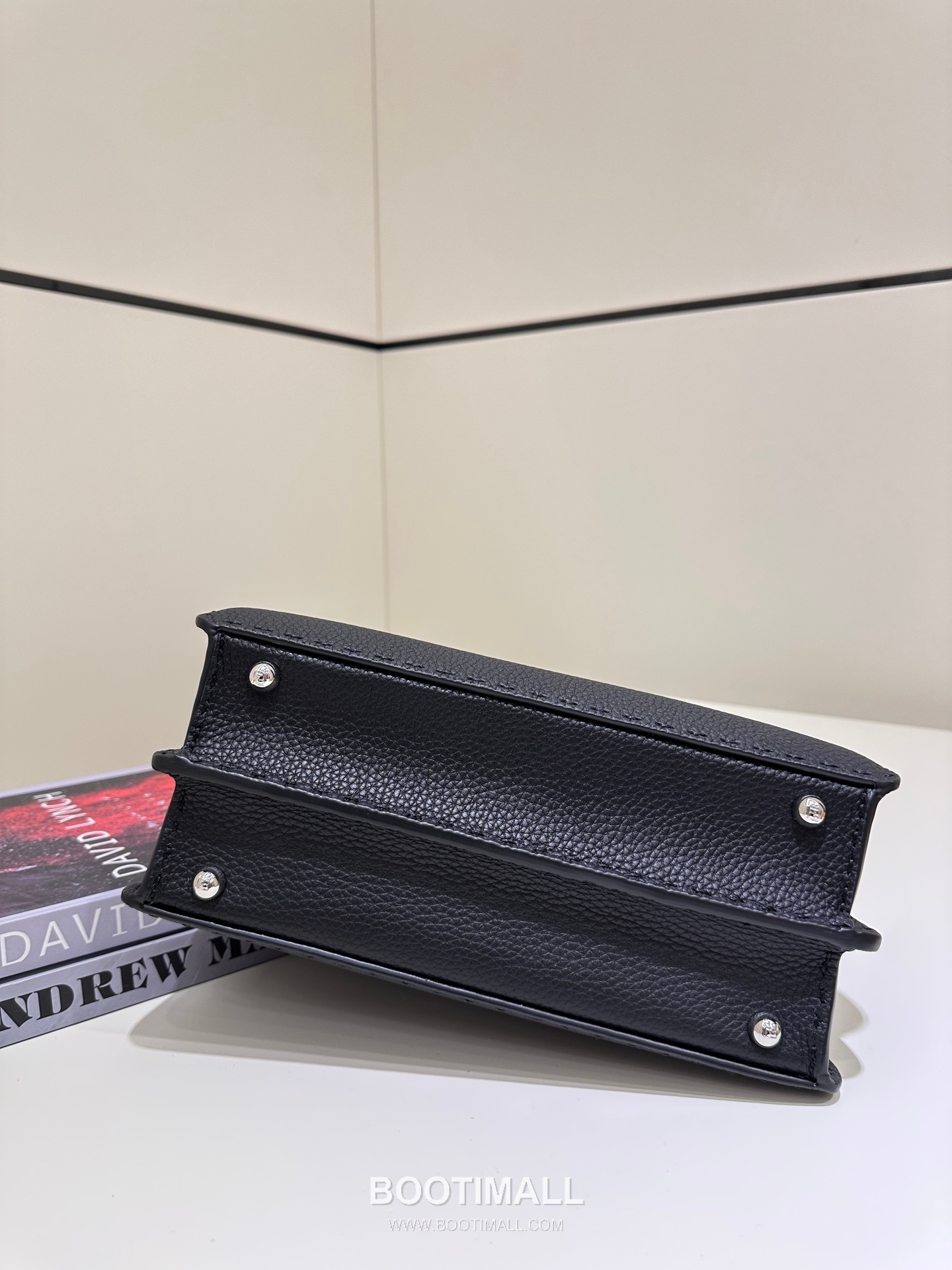 Fendi Peekaboo Small Calfskin Top Handle Bag 펜디 피카부 스몰 송아지가죽 탑핸들백 27cm 7