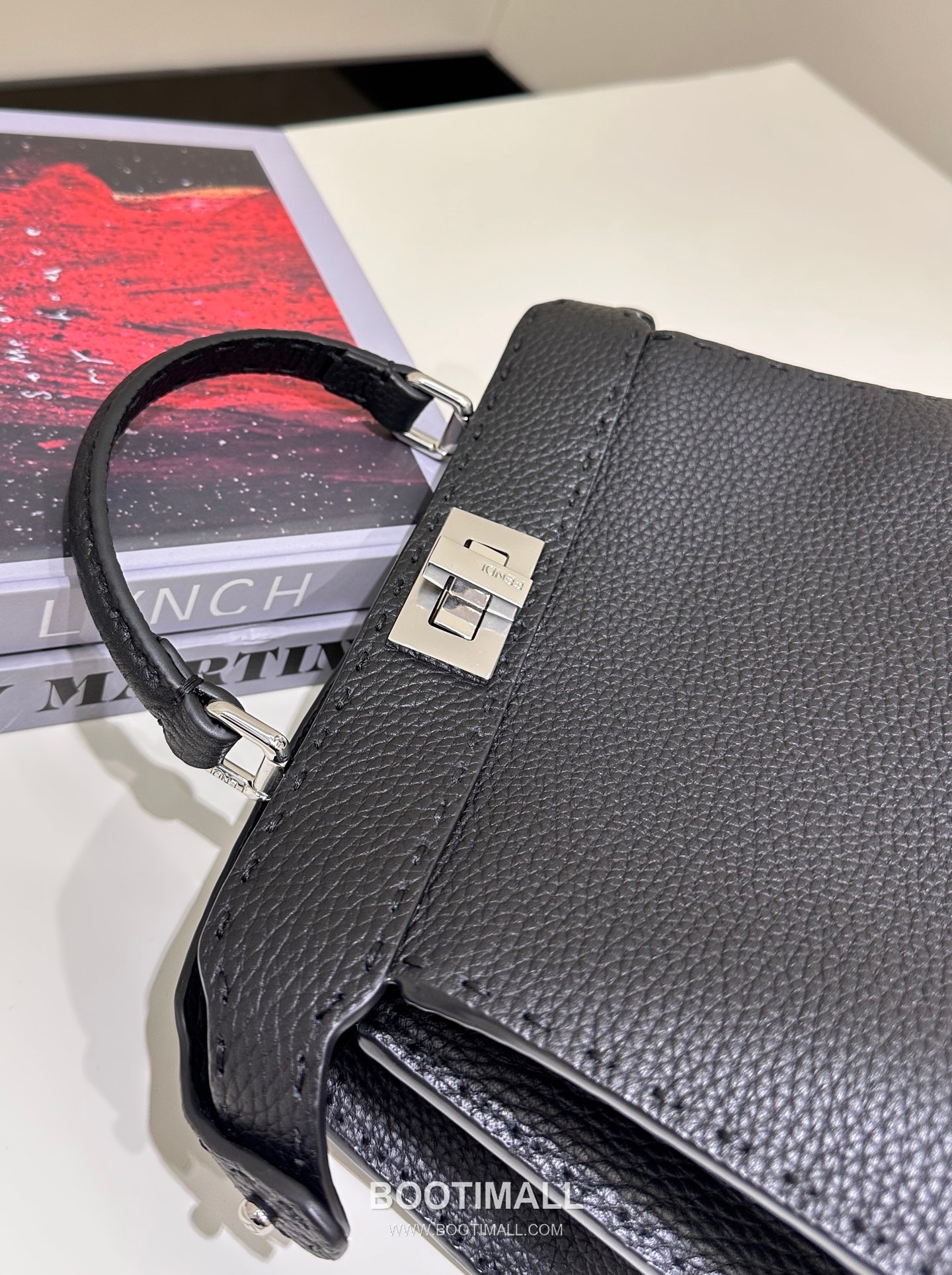 Fendi Peekaboo Small Calfskin Top Handle Bag 펜디 피카부 스몰 송아지가죽 탑핸들백 27cm 9