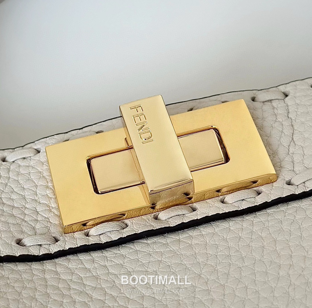 Fendi Peekaboo Small Calfskin Top Handle Bag 펜디 피카부 스몰 카프스킨 탑핸들백 27cm 14