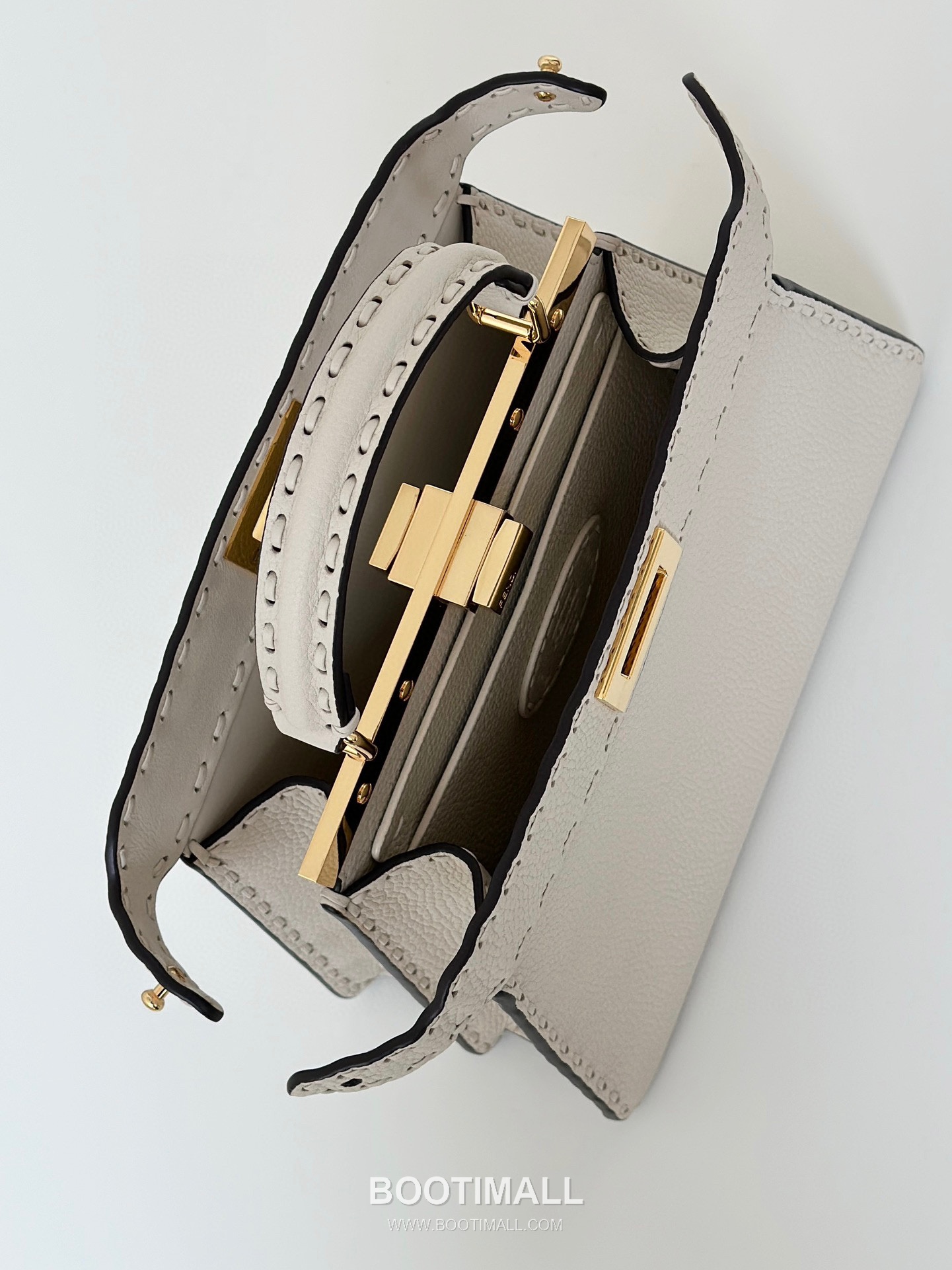 Fendi Peekaboo Small Calfskin Top Handle Bag 펜디 피카부 스몰 카프스킨 탑핸들백 27cm 18