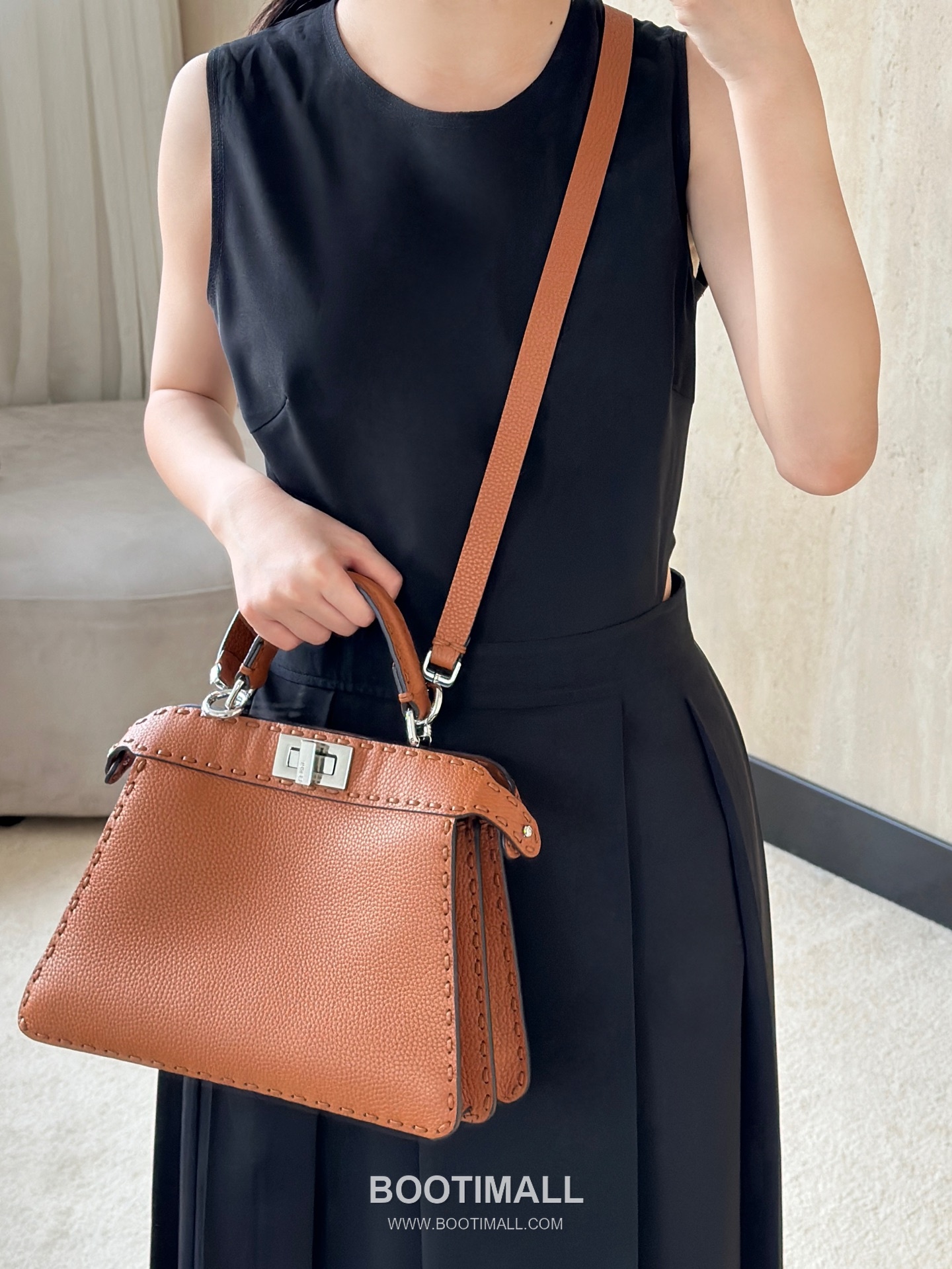 Fendi Peekaboo Small Calfskin Brown Top Handle Bag 펜디 피카부 스몰 80133 카프스킨 브라운 탑핸들백 27cm 1