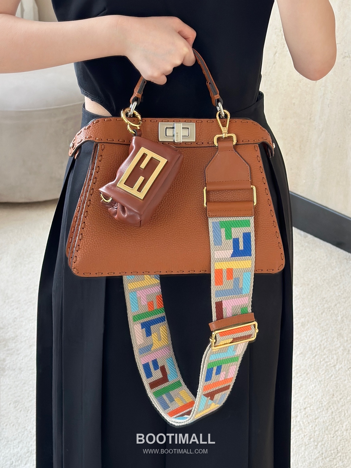 Fendi Peekaboo Small Calfskin Brown Top Handle Bag 펜디 피카부 스몰 80133 카프스킨 브라운 탑핸들백 27cm 2