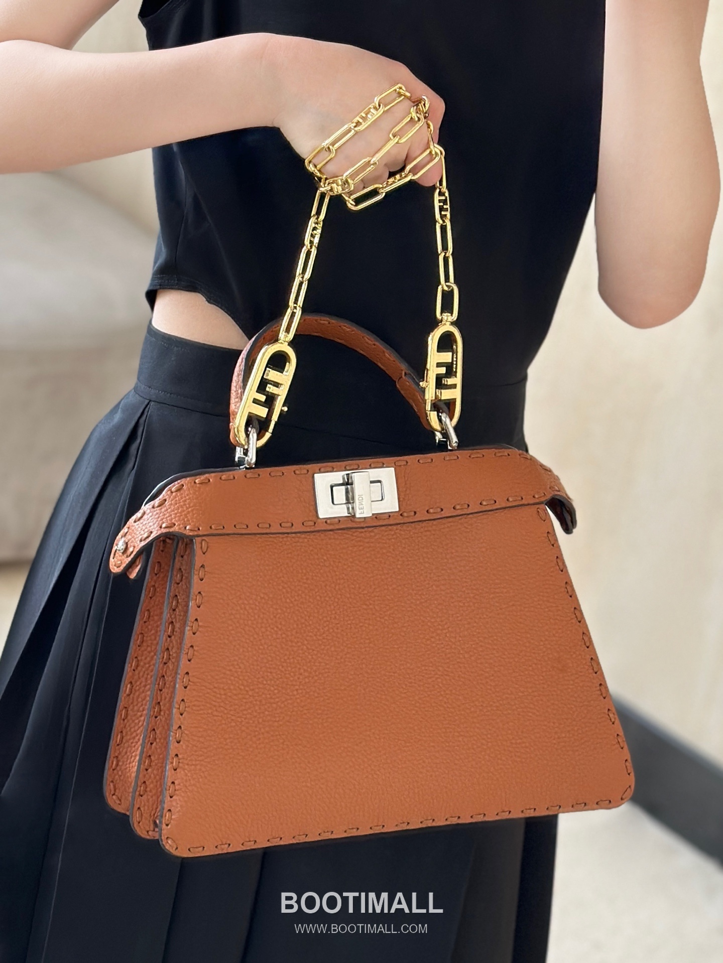 Fendi Peekaboo Small Calfskin Brown Top Handle Bag 펜디 피카부 스몰 80133 카프스킨 브라운 탑핸들백 27cm 4