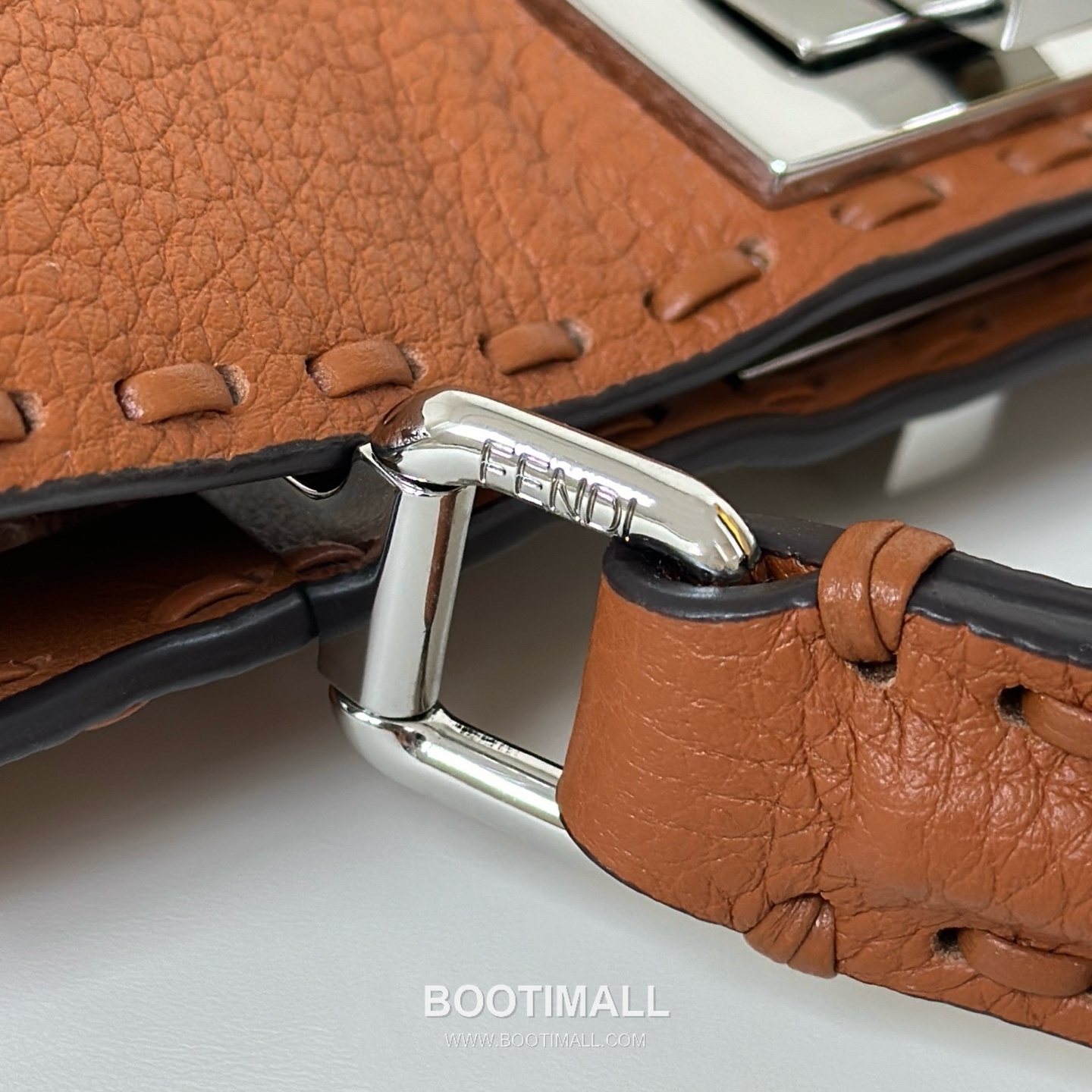 Fendi Peekaboo Small Calfskin Brown Top Handle Bag 펜디 피카부 스몰 80133 카프스킨 브라운 탑핸들백 27cm 10