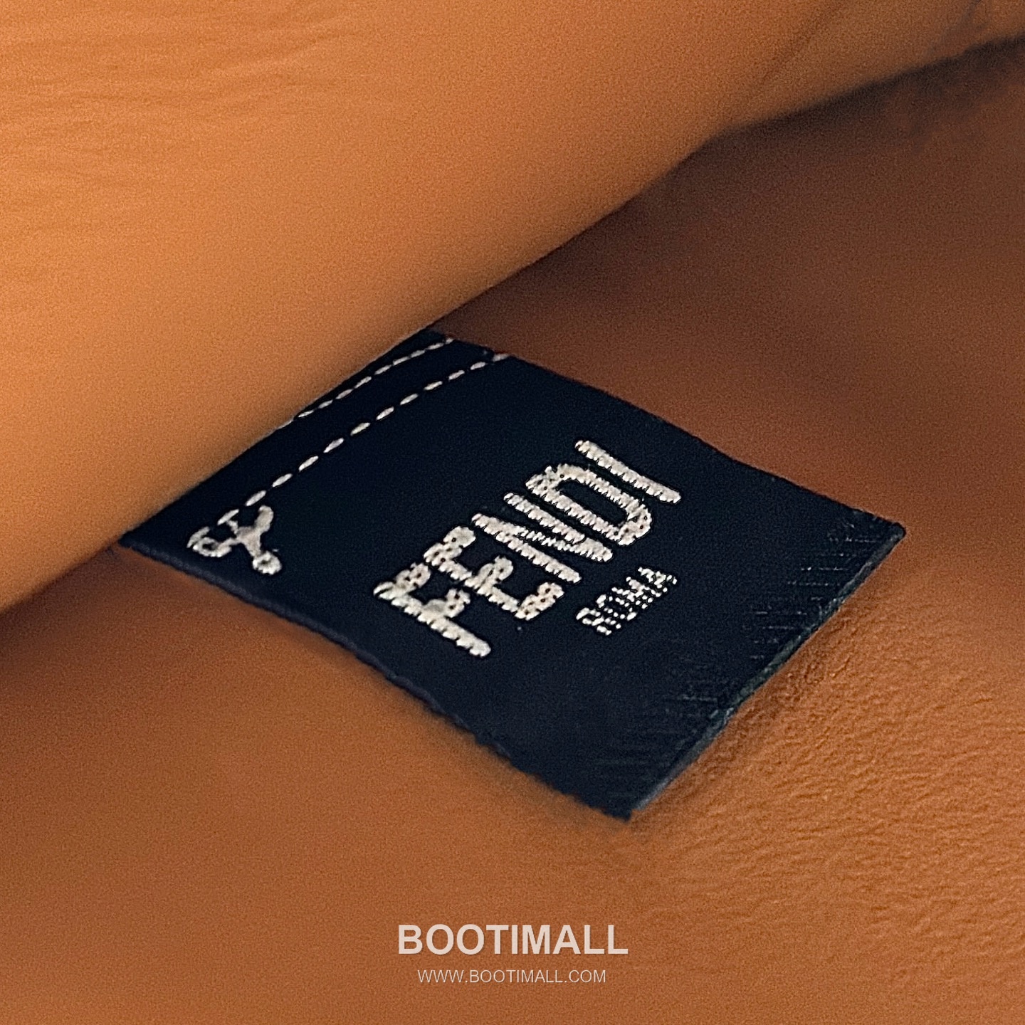 Fendi Peekaboo Small Calfskin Brown Top Handle Bag 펜디 피카부 스몰 80133 카프스킨 브라운 탑핸들백 27cm 11