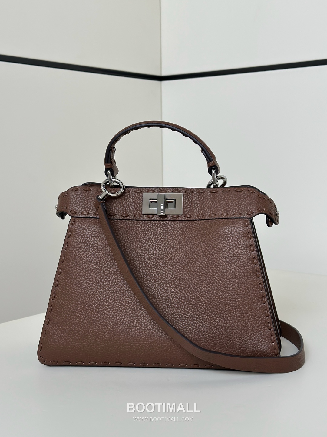 Fendi Peekaboo Small Calfskin Top Handle Bag 펜디 피카부 스몰 송아지가죽 탑핸들백 27cm 5