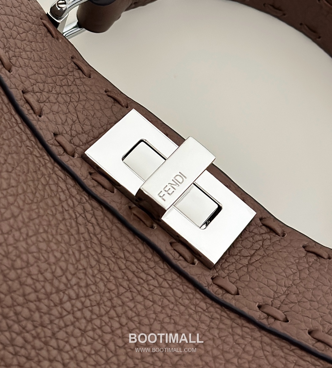 Fendi Peekaboo Small Calfskin Top Handle Bag 펜디 피카부 스몰 송아지가죽 탑핸들백 27cm 8