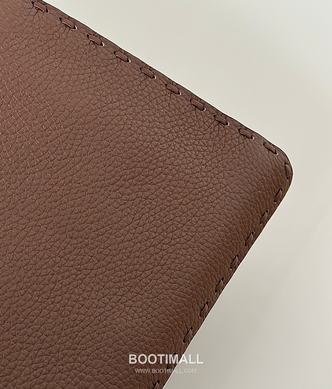 Fendi Peekaboo Small Calfskin Top Handle Bag 펜디 피카부 스몰 송아지가죽 탑핸들백 27cm 9