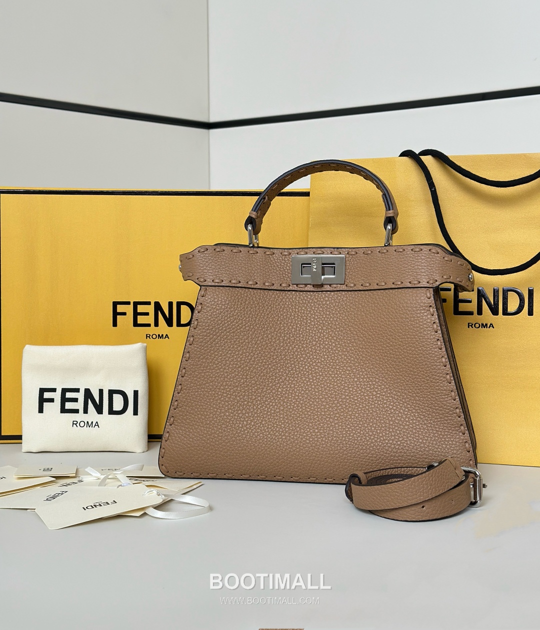 Fendi Peekaboo Small Calfskin Top Handle Bag 펜디 피카부 스몰 송아지가죽 탑핸들백 27cm 4