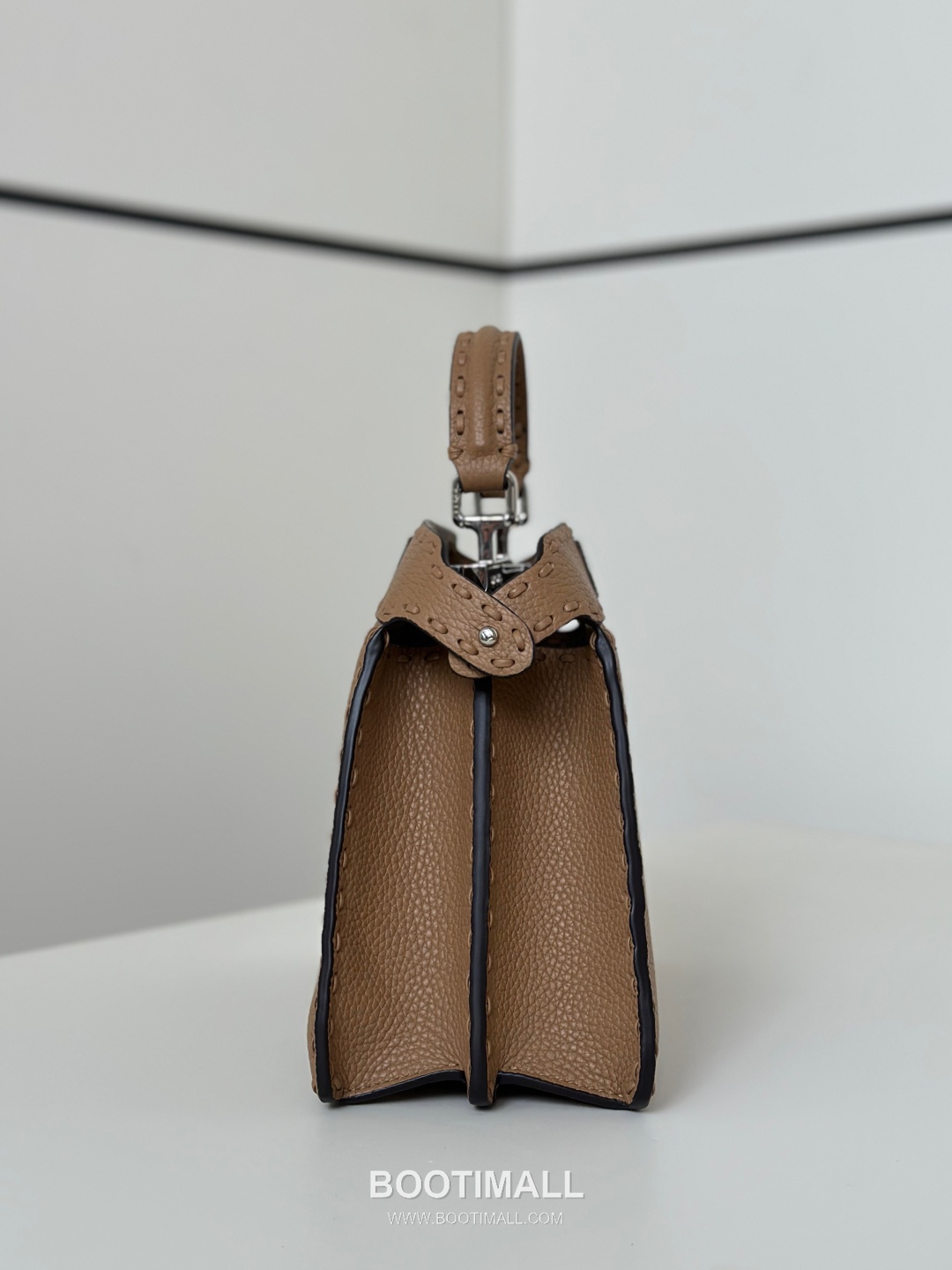 Fendi Peekaboo Small Calfskin Top Handle Bag 펜디 피카부 스몰 송아지가죽 탑핸들백 27cm 5