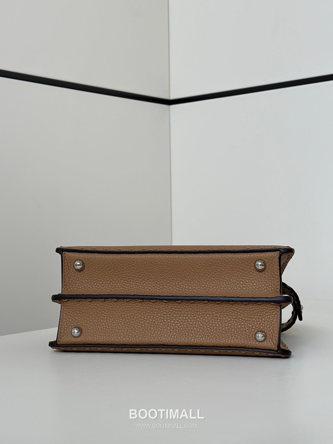 Fendi Peekaboo Small Calfskin Top Handle Bag 펜디 피카부 스몰 송아지가죽 탑핸들백 27cm 6